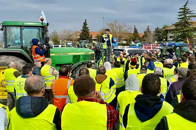 Huelga de agricultores en España: por qué protestan, qué piden y hasta cuándo dura.